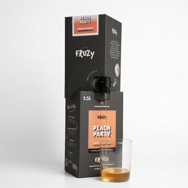 Fruzy Sirup einfüllen in Glas